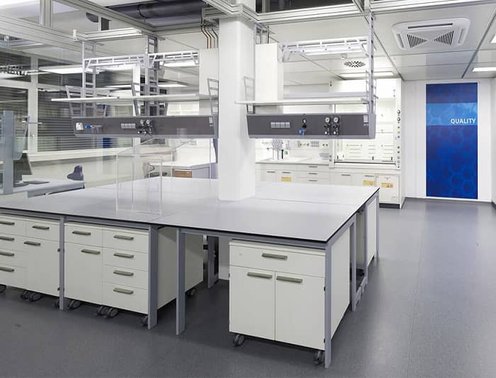實驗室家具生產廠家介紹實驗室常用的實驗臺都有哪幾種?