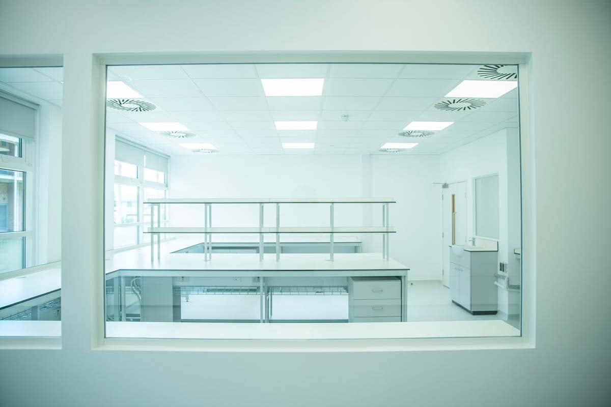 萬級潔凈實驗室裝修設計
