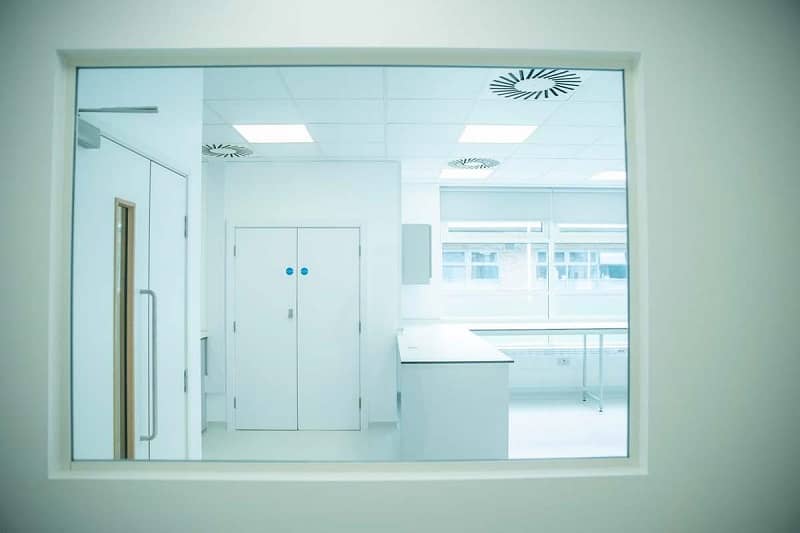 萬級潔凈實驗室裝修設計