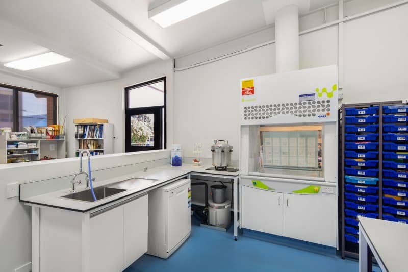 綜合理化實(shí)驗(yàn)室設(shè)計(jì)裝修