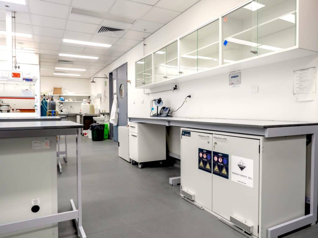 實驗室裝修中如何選擇適合的新風(fēng)系統(tǒng)設(shè)備