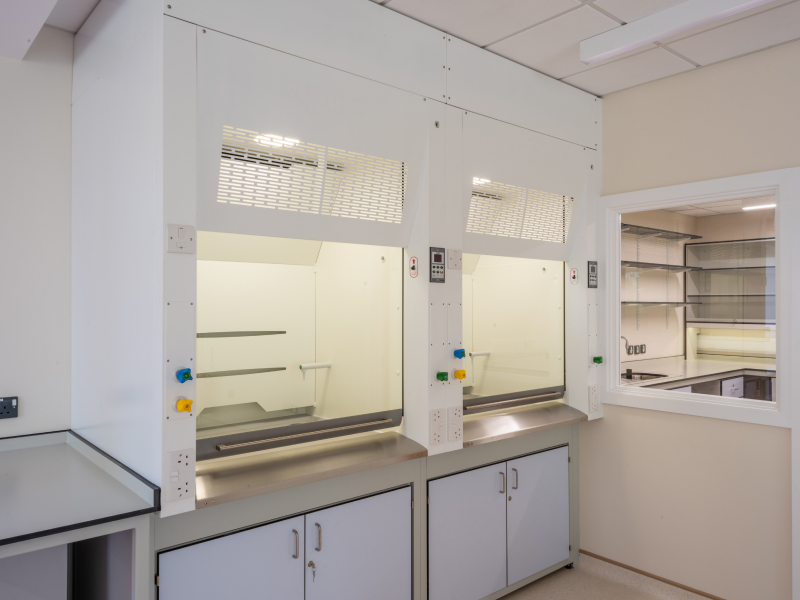 生物安全實驗室 裝修 ：從選材到分區(qū)的全流程特殊規(guī)范 