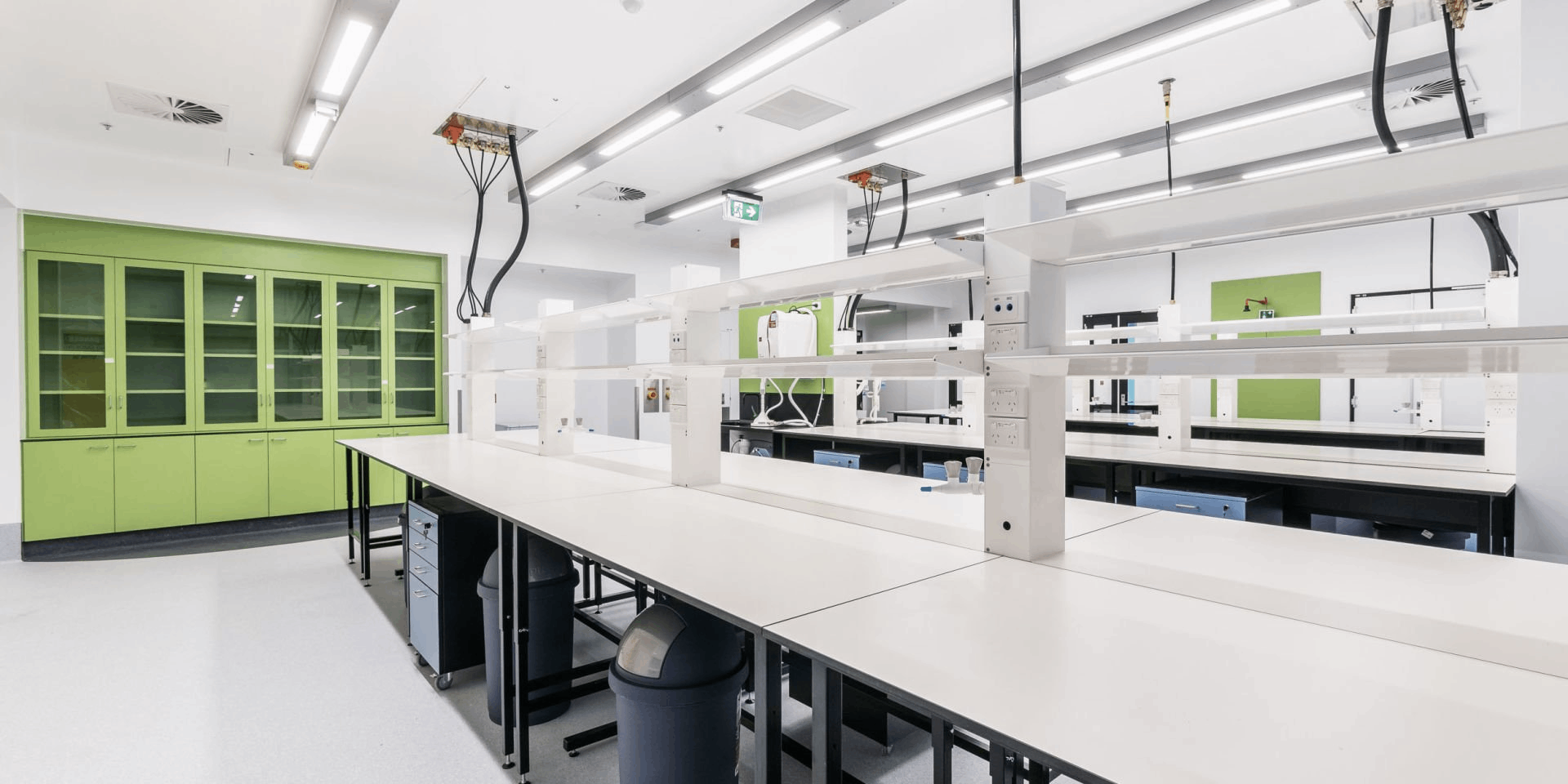 千萬級實驗室裝修實錄：從圖紙到驗收的「魔鬼細節」清單