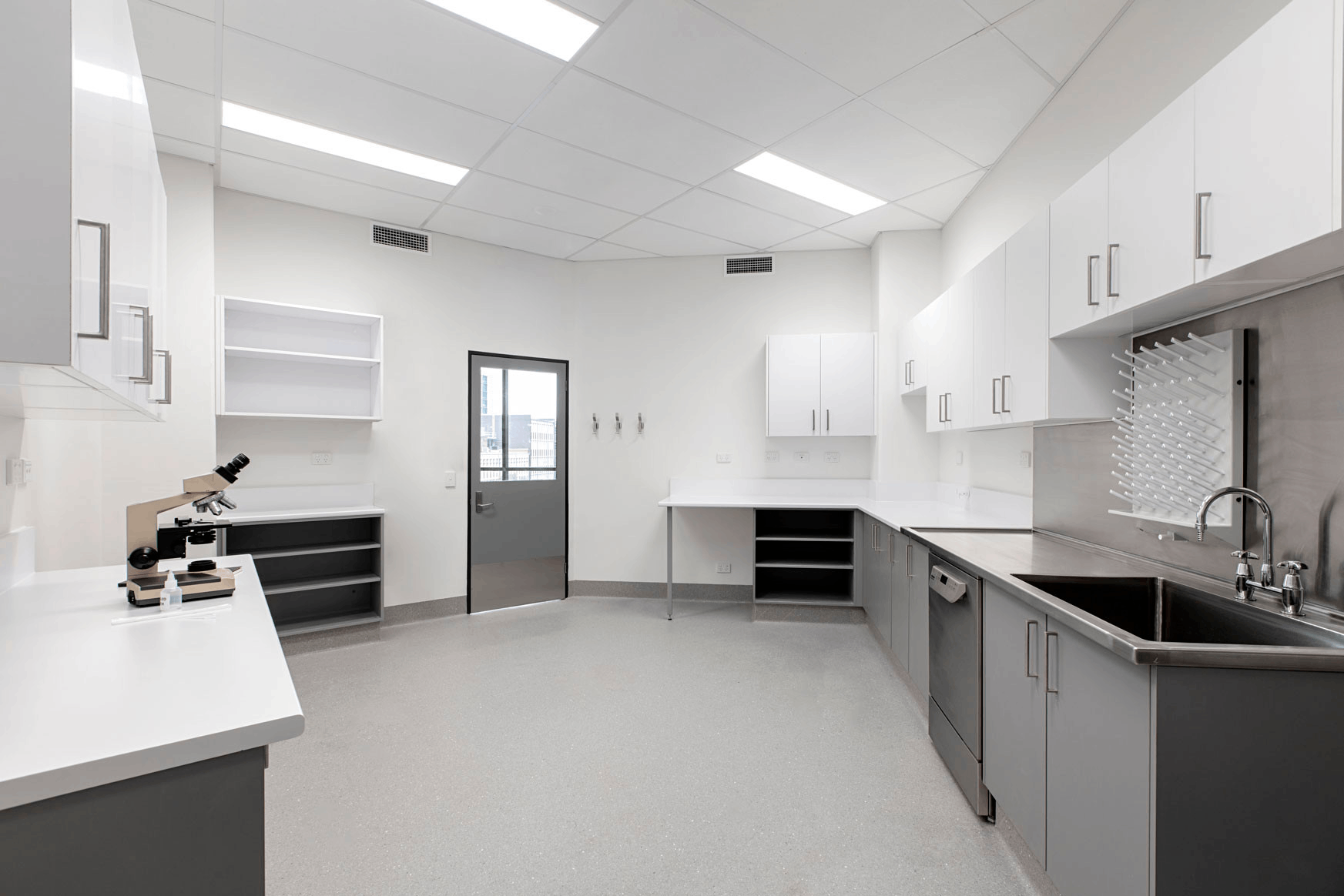 水質檢測實驗室裝修通風系統施工的具體工藝